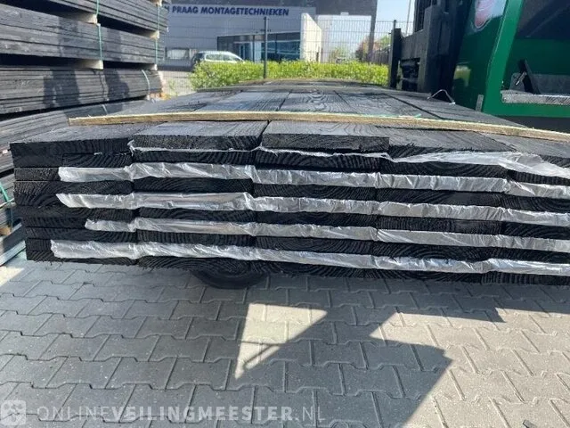 Ca. 50 douglas planken zwart gecoat , 22x200mm, lengte 400cm - afbeelding 3 van  4