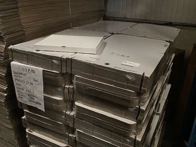 Ca. 500x verzend (brievenbus) doosjes a4, wit - afbeelding 1 van  5
