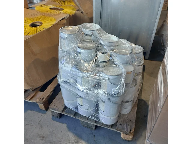 Ca. 50x diverse 2k coatings, primer en grondverf - afbeelding 3 van  3