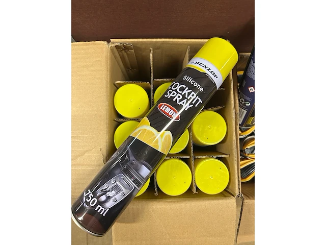 Ca. 50x diverse sprays w.o. cockpit spray, multi spray w.o. dunlop, simson - afbeelding 3 van  7