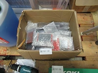 Ca. 50x doos met ca 50 printplaatjes - afbeelding 1 van  4