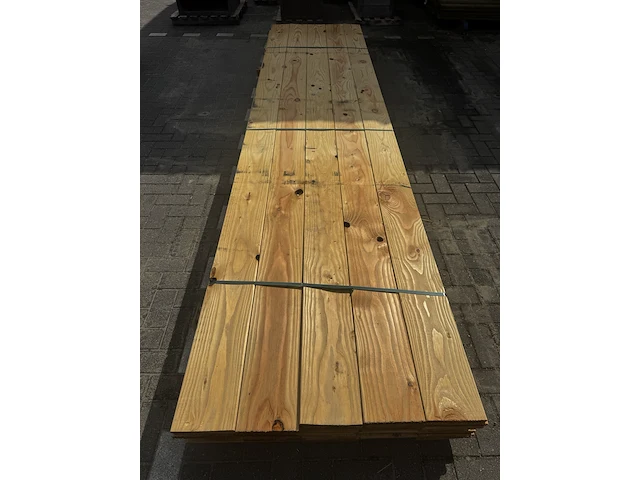 Ca. 50x douglas planken geschaafd - afbeelding 1 van  3