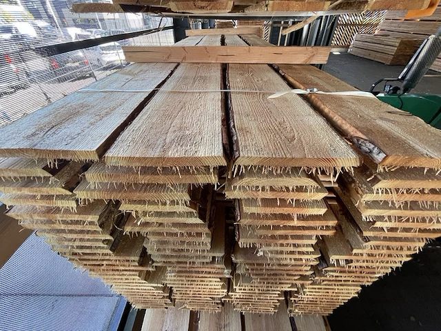 Ca. 50x douglas schaaldelen, 22x225mm, lengte 400cm - afbeelding 1 van  3