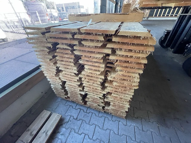Ca. 50x douglas schaaldelen, 22x225mm, lengte 500cm - afbeelding 3 van  3