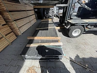 Ca. 50x douglas veer en groef zwart gecoat, 18x190mm, lengte 400cm - afbeelding 1 van  3