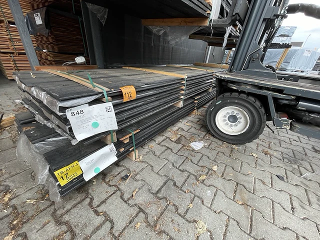 Ca. 50x douglas wisselsponning/ halfhoutsrabat zwart gecoat, 18x190mm, lengte 500cm - afbeelding 2 van  3