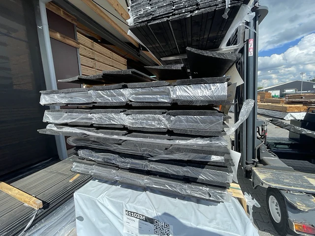 Ca. 50x douglas wisselsponning/halfhoutsrabat zwart gecoat, 18x190mm, lengte 400cm - afbeelding 3 van  3