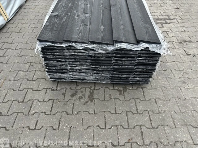 Ca. 50x douglas zweeds rabat zwart gecoat , 25x195mm, lengte 360cm - afbeelding 3 van  4