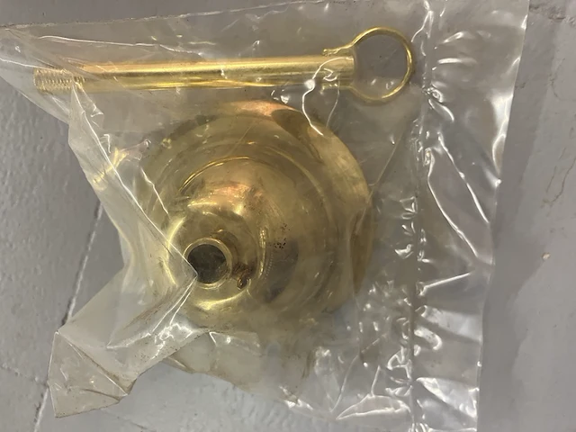 Ca. 50x messing kleur ophangkap t.b.v. electro - afbeelding 2 van  2