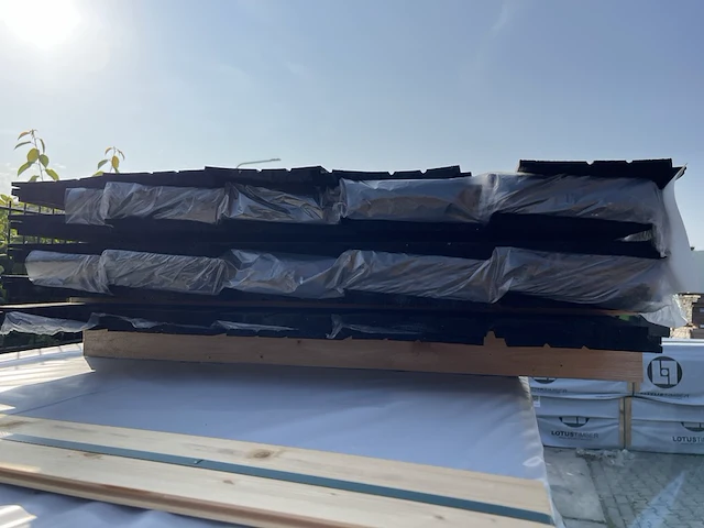 Ca. 50x zweeds rabat zwart gecoat, 16x195mm, lengte 400cm - afbeelding 3 van  3