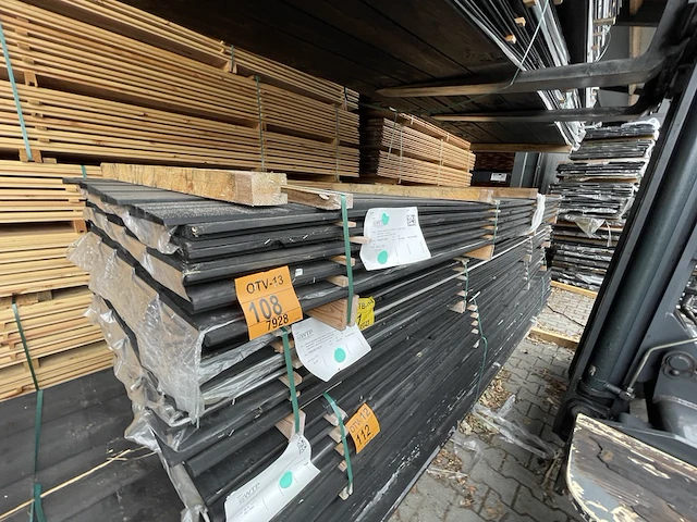 Ca. 50x zweeds rabat zwart gecoat, 16x195mm, lengte 400cm - afbeelding 2 van  3