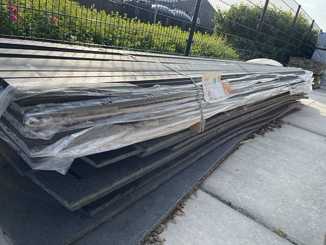 Ca. 50x zweeds rabat zwart gecoat, 16x195mm, lengte 450cm - afbeelding 2 van  3