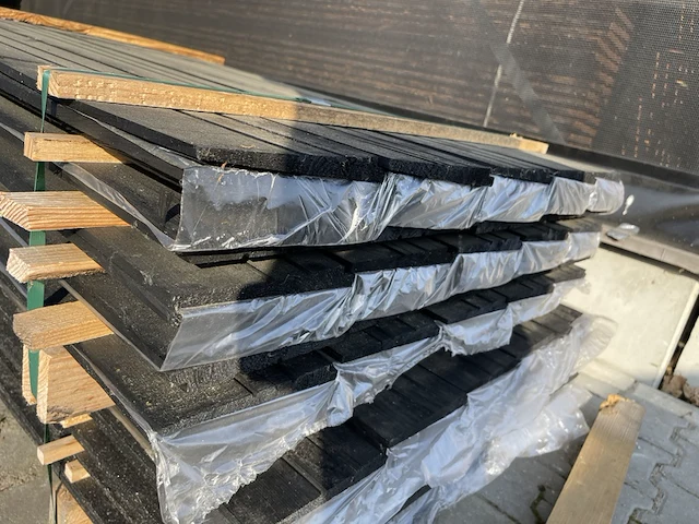 Ca. 50x zweeds rabat zwart gecoat, 21x190mm, lengte 400cm - afbeelding 3 van  3