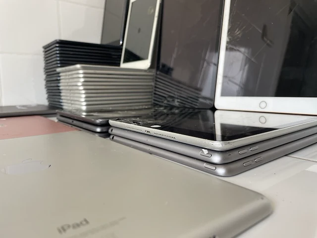 Ca. 51x ipad, apple - afbeelding 4 van  7