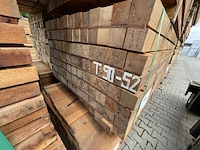 Ca. 52x massaranduba palen fijnbezaagd, 70x70mm, lengte 275cm - afbeelding 3 van  3