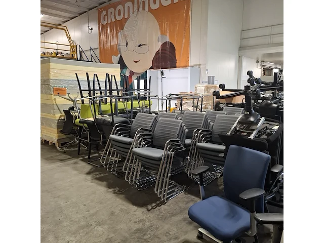 Ca. 53x diverse stoelen, o.a interstuhl - afbeelding 4 van  7