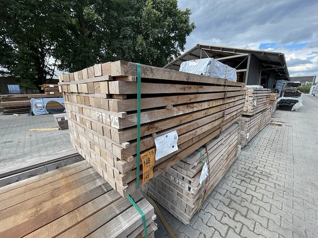 Ca. 54x angelim pedra regels fijnbezaagd, 52x75mm, lengte 275cm - afbeelding 2 van  3