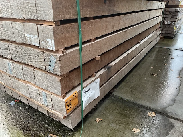 Ca. 54x guyana teak balken fijnbezaagd, 100x100mm, lengte 300cm - afbeelding 4 van  4