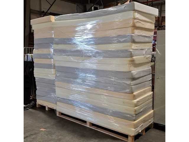 Ca. 54x matras zonder hoes - afbeelding 6 van  6