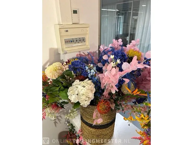 Ca. 550x zijden bloemen , bouwjaar 2023 - afbeelding 6 van  9