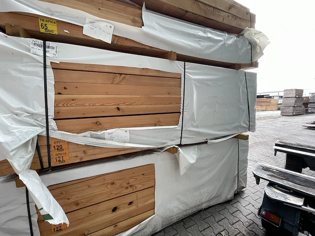 Ca. 55x douglas balken geschaafd, 90x90mm, lengte 300cm - afbeelding 4 van  4