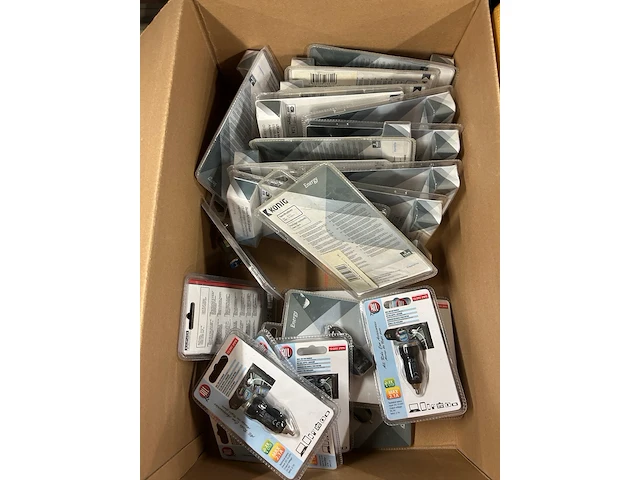Ca. 55x usb autolader - afbeelding 2 van  7