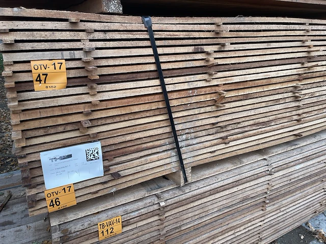 Ca. 56x guyana teak beschoeiingsplanken, 20x150mm, lengte 300cm - afbeelding 4 van  4