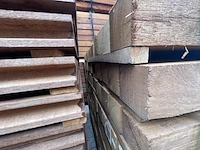 Ca. 56x massaranduba palen fijnbezaagd , 68x68mm, lengte 305cm - afbeelding 3 van  4