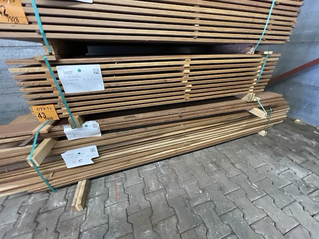 Ca. 57x guyana ipé planken geschaafd, 21x145mm, lengte 185cm - afbeelding 4 van  4