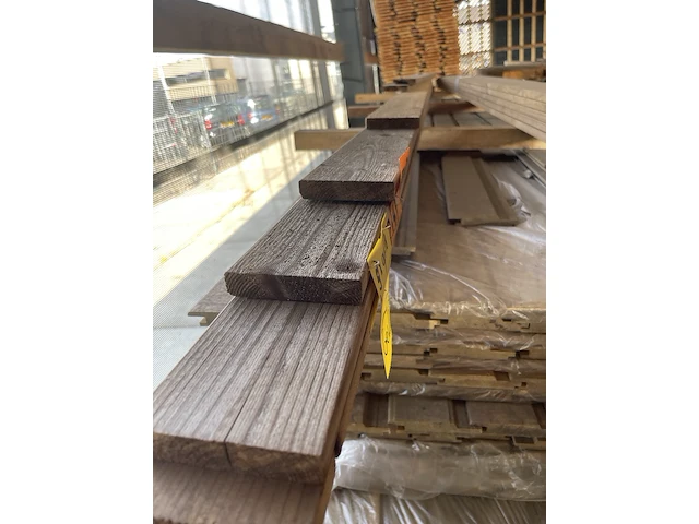 Ca. 57x thermo vuren geschaafd, 18x90mm, lengte 480cm - afbeelding 1 van  3