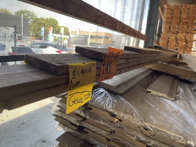 Ca. 57x thermo vuren geschaafd, 18x90mm, lengte 480cm - afbeelding 2 van  3