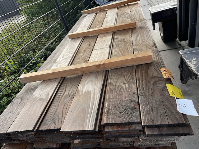 Ca. 58x douglas wisselsponning, 18x190mm, lengte 300cm - afbeelding 1 van  3