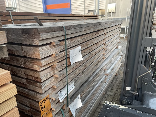 Ca. 59x douglas planken fijnbezaagd, 32x150mm, lengte 300cm - afbeelding 2 van  3