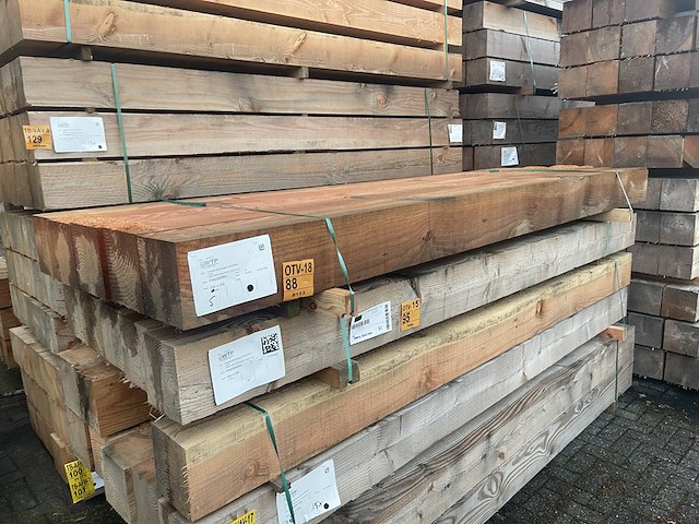 Ca. 5x douglas balken fijnbezaagd, 200x200mm, lengte 300cm - afbeelding 4 van  4