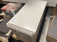 Ca. 6 m² wandtegels - afbeelding 1 van  3