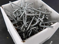 Ca. 60 haken voor winkeldisplay l8cm - afbeelding 2 van  3