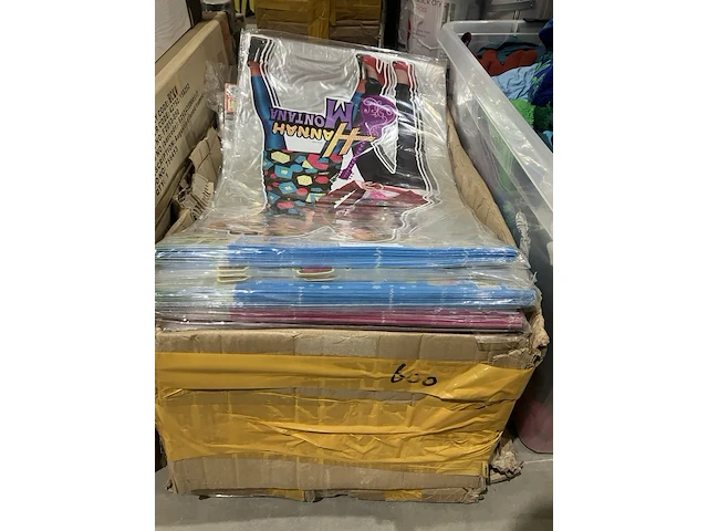 Ca. 600x hannah montana muurstickers - afbeelding 4 van  4