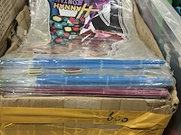 Ca. 600x hannah montana muurstickers - afbeelding 4 van  4