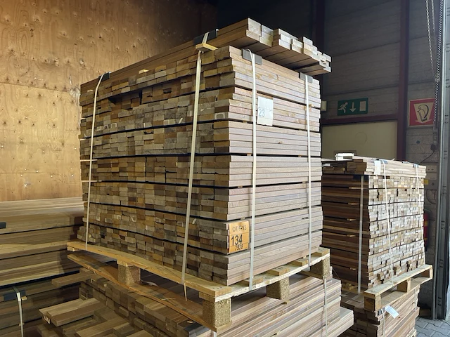 Ca. 600x ipé planken geschaafd country grade, 21x70mm, lengte 576/65cm, 24/125cm - afbeelding 2 van  3