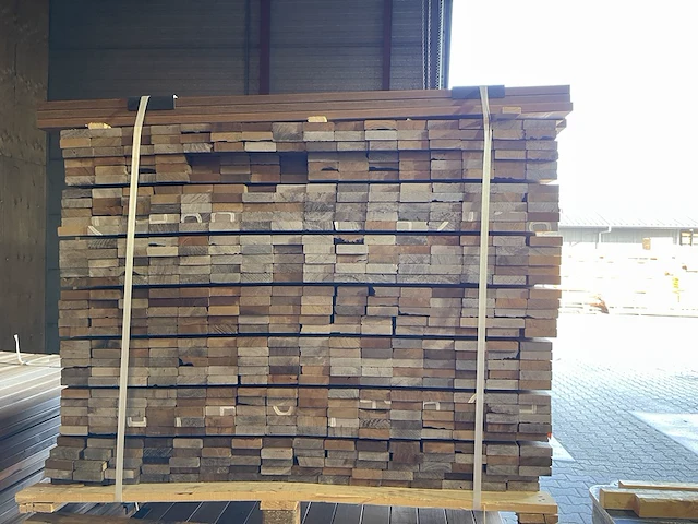Ca. 600x ipé planken geschaafd country grade, 21x70mm, lengte 576/65cm, 24/125cm - afbeelding 3 van  3