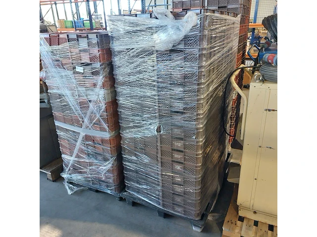 Ca. 600x stapelbare bakken - afbeelding 2 van  6