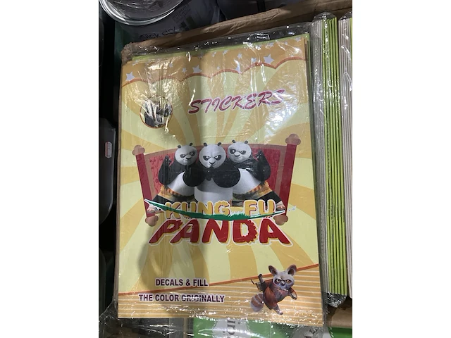 Ca. 600x stickerboeken , kung fu panda - afbeelding 4 van  5