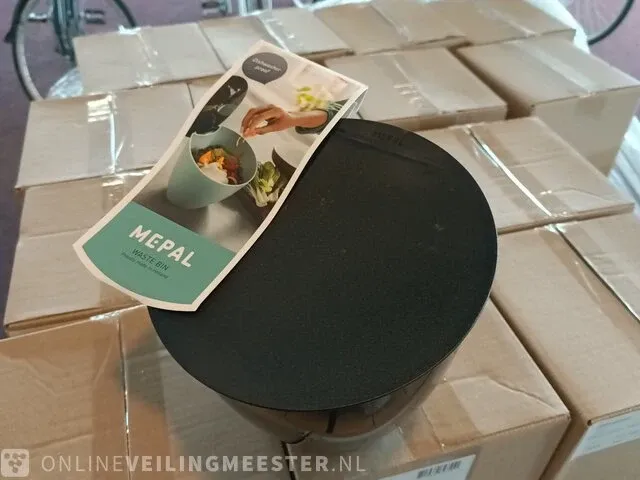 Ca. 60x doos a 3x kunststof afvalbakje met klep mepal, diverse kleuren - afbeelding 1 van  6