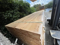 Ca. 60x douglas planken fijnbezaagd, 32x150mm, lengte 300cm - afbeelding 1 van  3