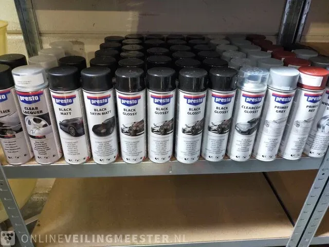 Ca. 60x spuitlak / primers presto - afbeelding 1 van  5