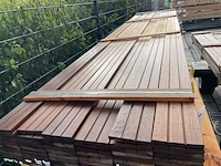 Ca. 61x guyana teak schuttingplanken, 16x140mm, lengte 400cm - afbeelding 1 van  3