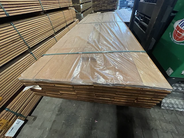 Ca. 62x angelim pedra planken geschaafd, 21x145mm, lengte 310cm - afbeelding 1 van  3
