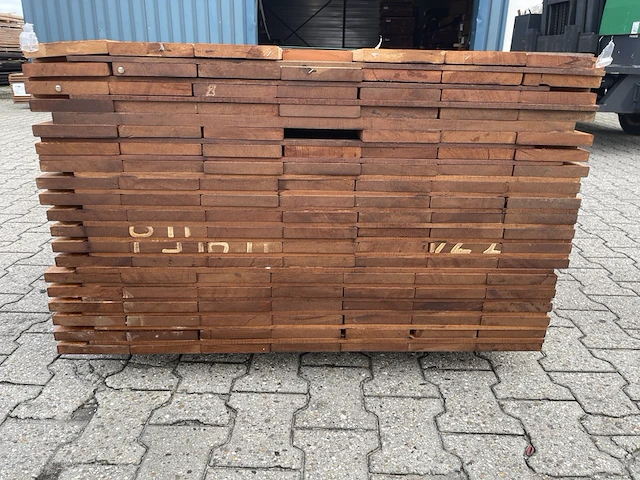 Ca. 62x angelim pedra planken geschaafd, 21x145mm, lengte 310cm - afbeelding 3 van  4
