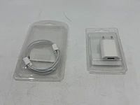 Ca. 63x lightning cable en 19x usb stekker apple, wit - afbeelding 1 van  4