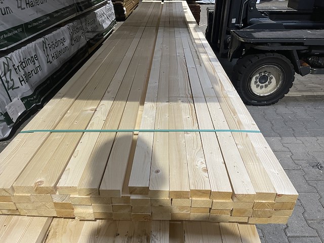 Ca. 63x vuren regels, 32x58mm, lengte 540cm - afbeelding 1 van  3